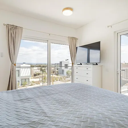 Pestana Valley Nature Village 4*