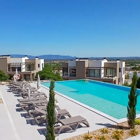 Pestana Valley Nature Village 4*