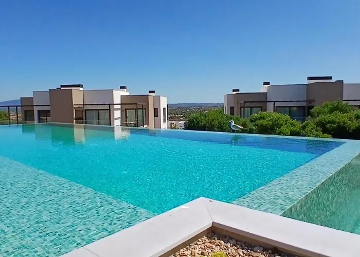 Pestana Valley Apartmanhotel 4*