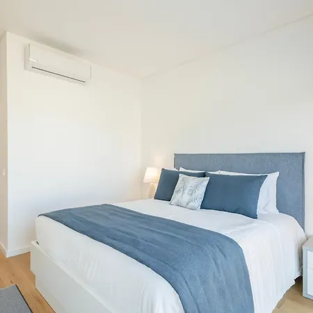Pestana Valley Aparthotel Estombar